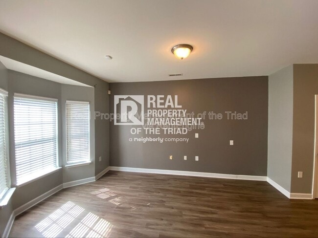 Building Photo - 101 Humberside Dr