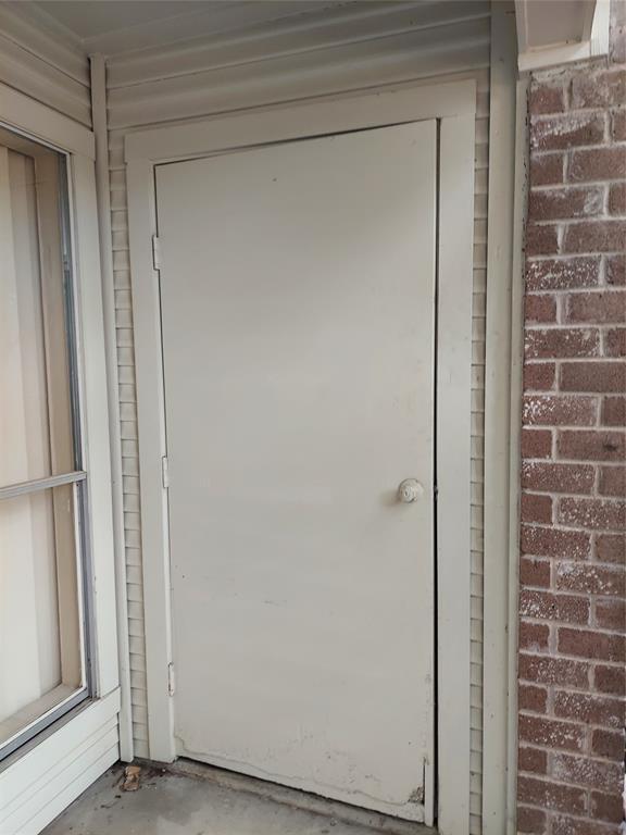 Building Photo - 3900 Woodchase Dr