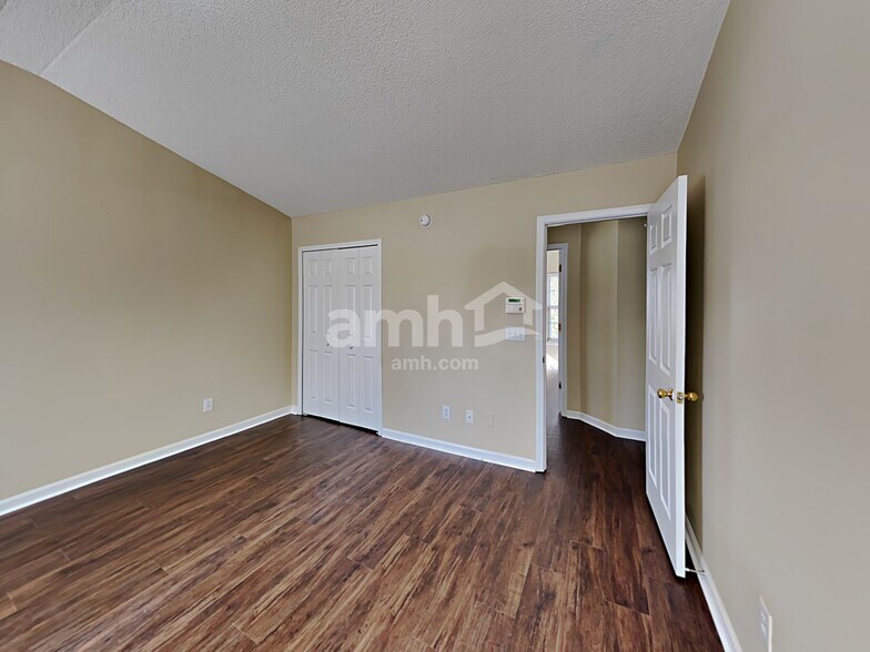 Building Photo - 104 Indian Overlook Ct