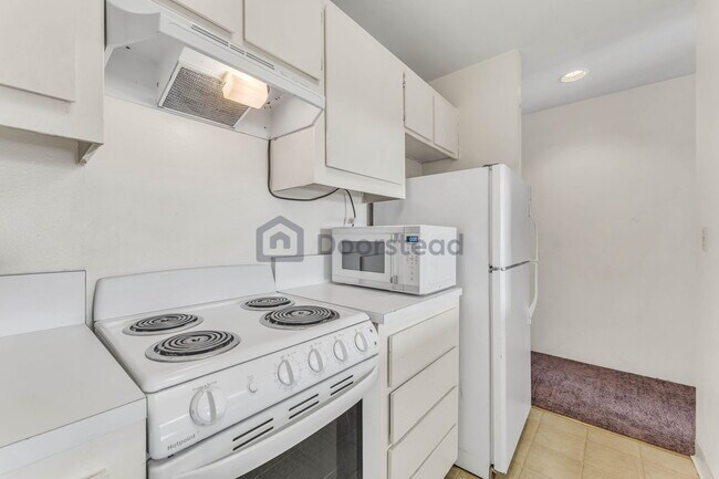 Building Photo - 1771 Broadway St