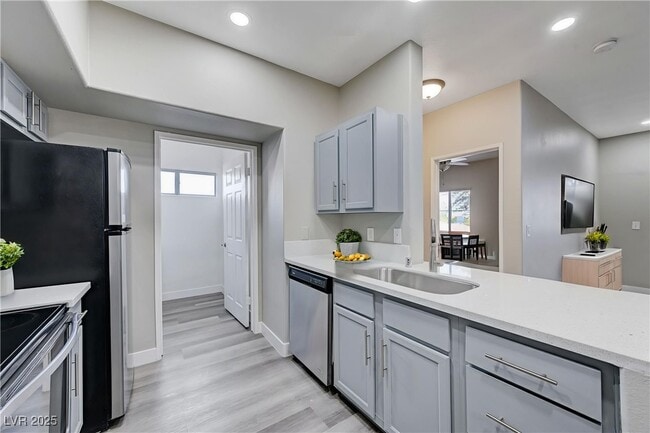 Building Photo - 2615 W Gary Ave