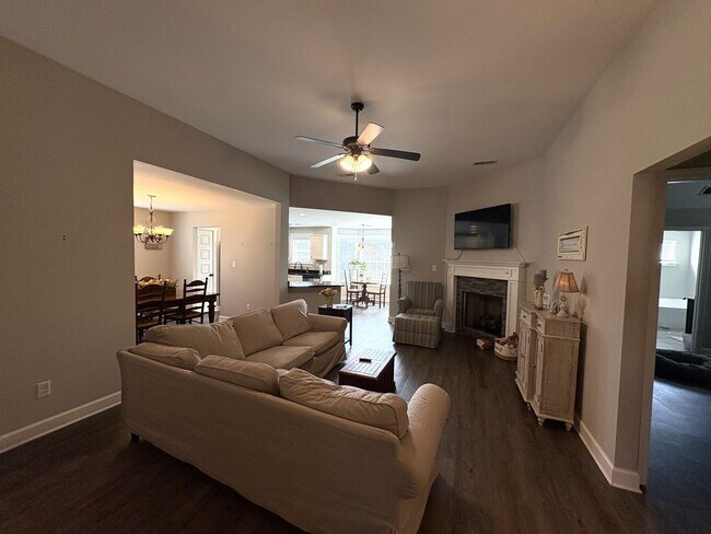 Building Photo - 3384 Shandy Rd