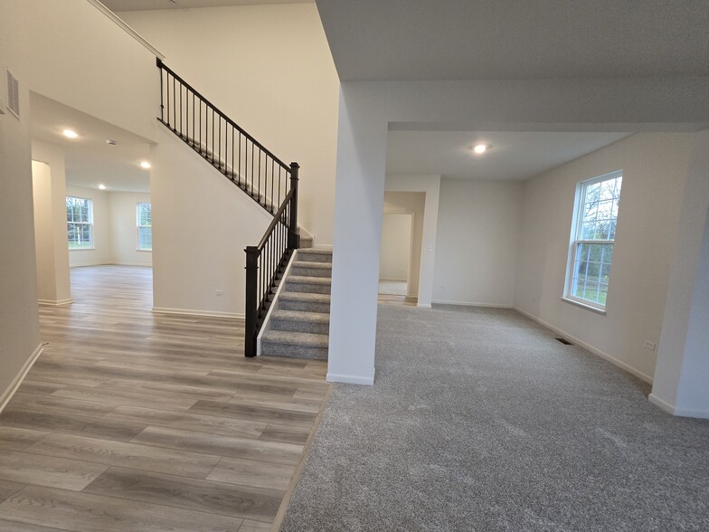 Building Photo - 1751 E 111th Pl