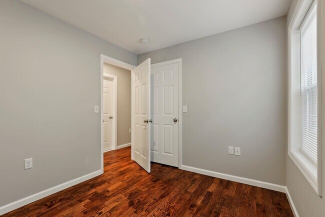 Building Photo - 16 Herrick Ct
