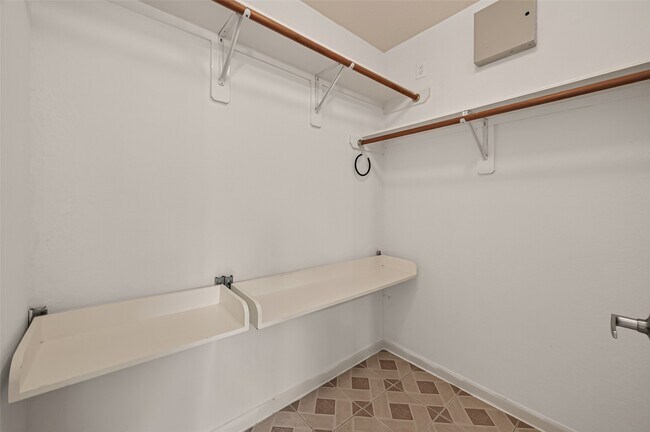 Building Photo - 13330 Belvedere Park Ct