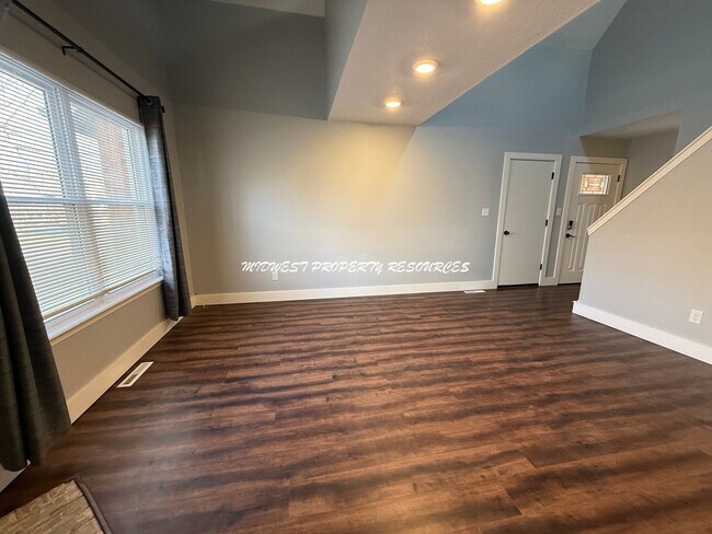 Building Photo - Spacious 4 Bedroom, 2 Bath Home for Lease in Lee's Summit, MO