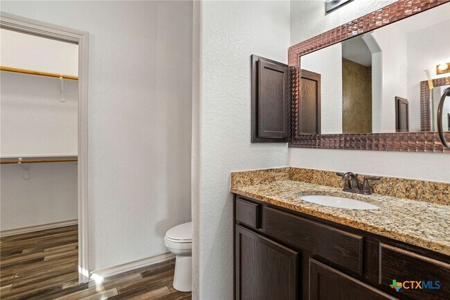 Building Photo - 1010 Tripp Ln