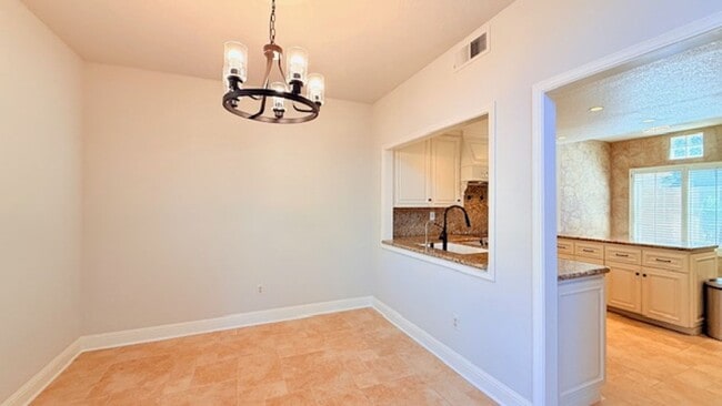 Building Photo - Gorgeous Two (2) Suites--- Executive Style 2BD/2.5BA + Loft, Two-Story TH at The Lake at Canyon L...