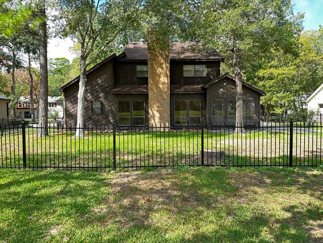 Building Photo - 11106 Ellwood St