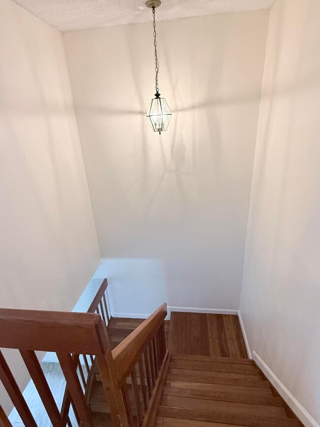 Building Photo - 1635 Woodbridge Lakes Cir