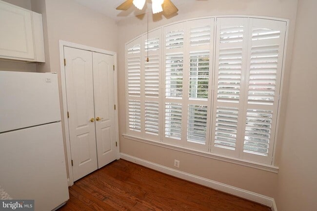 Building Photo - 2115 Ganton Green