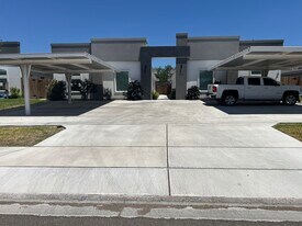 Building Photo - 219 W Diamond Ave