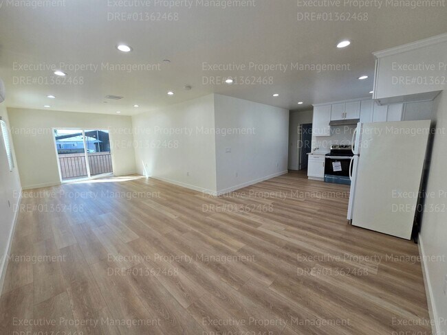 Building Photo - Newly constructed 3 bedroom/ 2 bathroom **...
