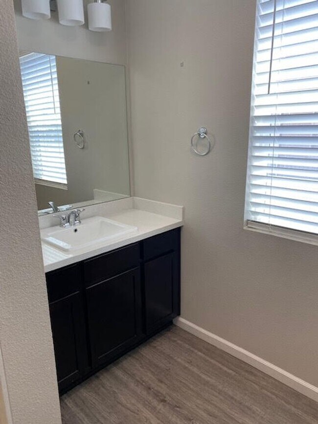 Building Photo - 2150 Santona Cir