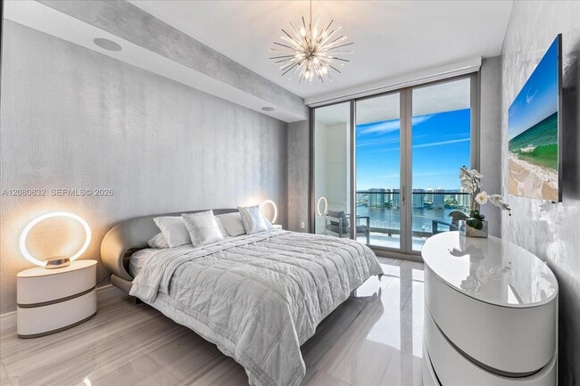 Building Photo - 17901 Collins Ave