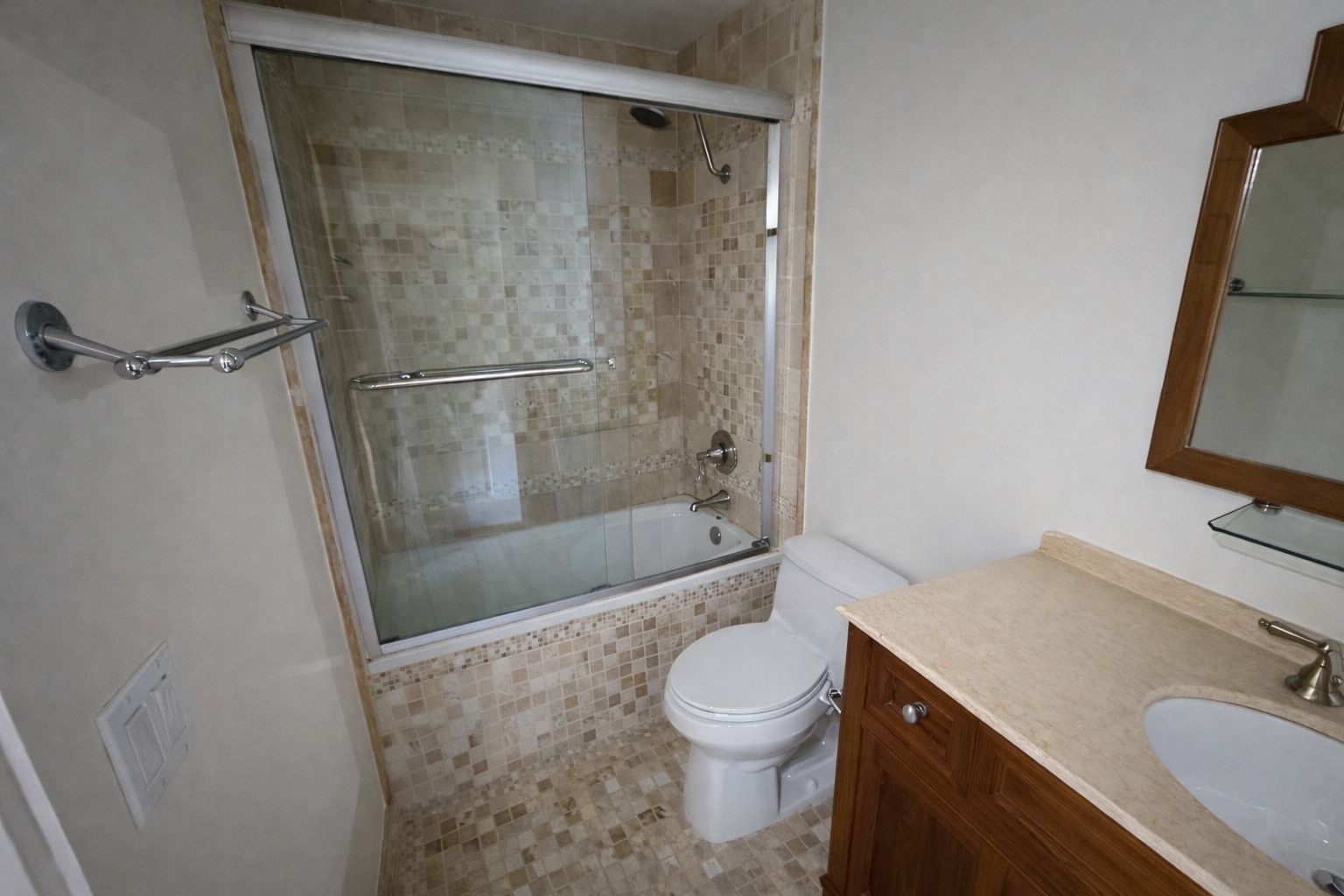 Building Photo - 1154 S Barrington Ave