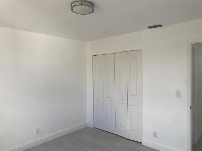 Building Photo - 3749 NW 107th Way