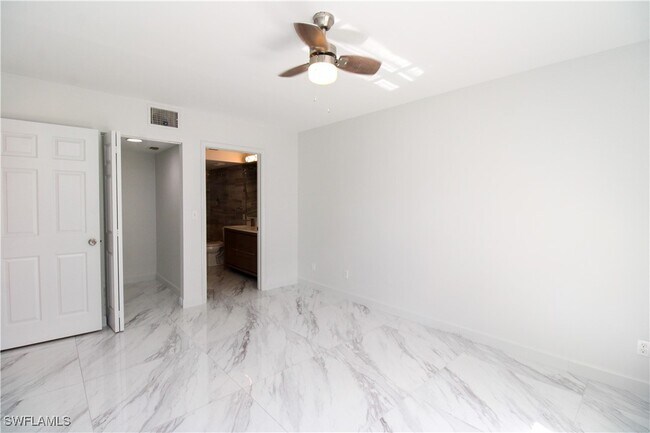 Building Photo - 105 Wading Bird Cir