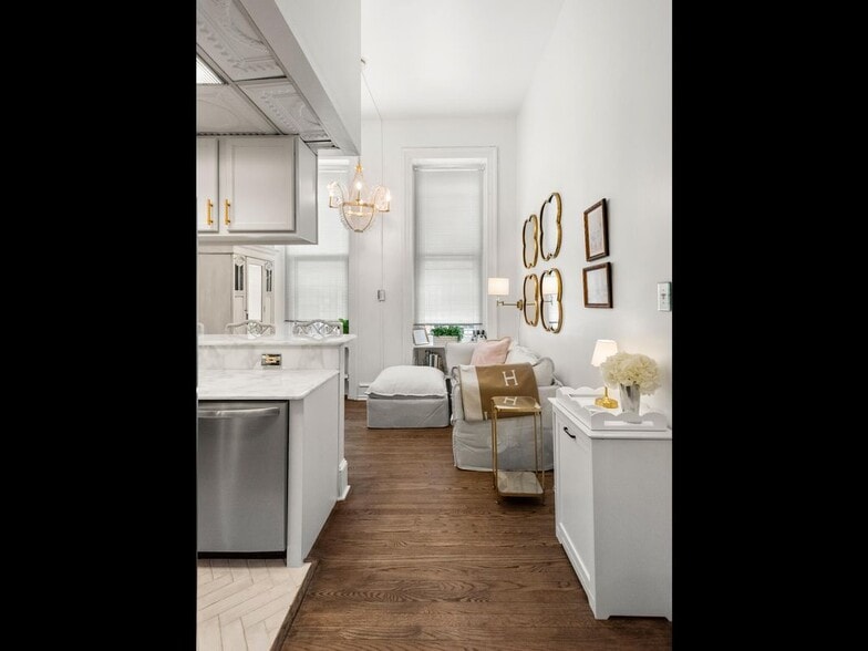 Building Photo - 2122 Spruce St