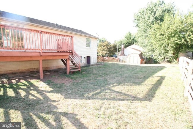 Building Photo - 1378 Rollinghouse Dr