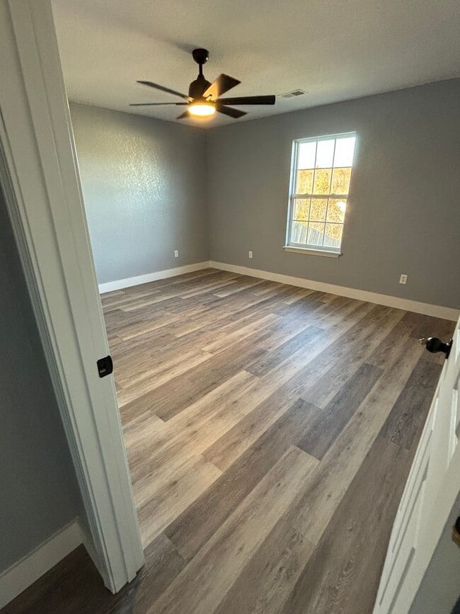 Building Photo - 16754 Hunters Ridge Ln