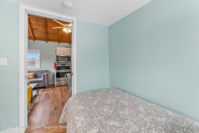 Building Photo - 171A Beachfront-