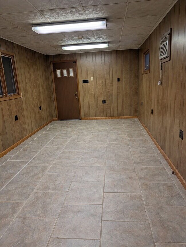 Building Photo - 6204 Brentwood Rd