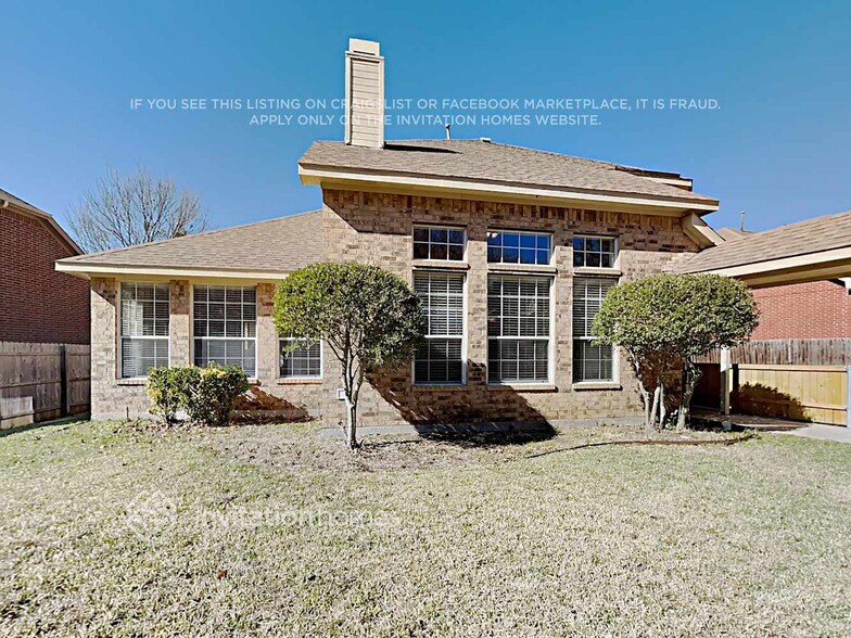 Building Photo - 2 Devon Ct