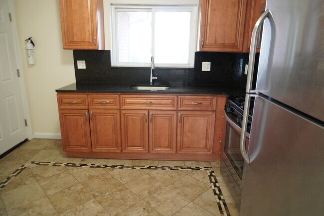 Building Photo - 21 Oxford Cir