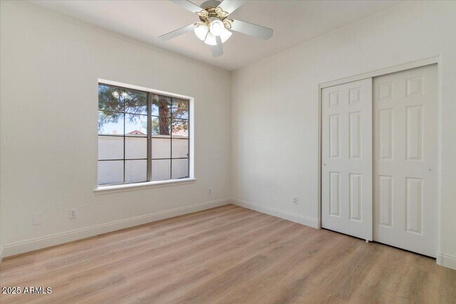 Building Photo - 1414 N Palmsprings Dr