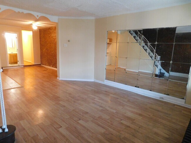 Building Photo - 5341 Hadfield St