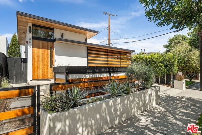 Building Photo - 8617 Higuera St