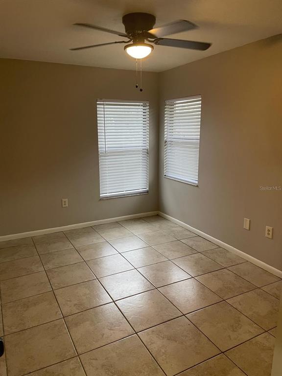 Building Photo - 411 Emerald Ave