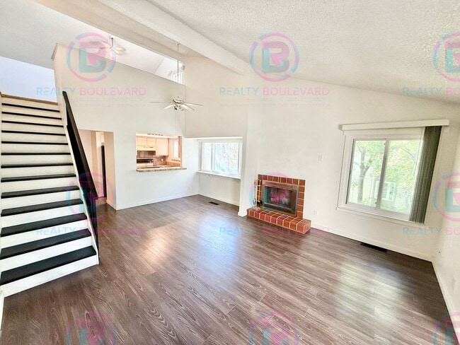 Building Photo - This stunning two-bedroom, two-bathroom to...
