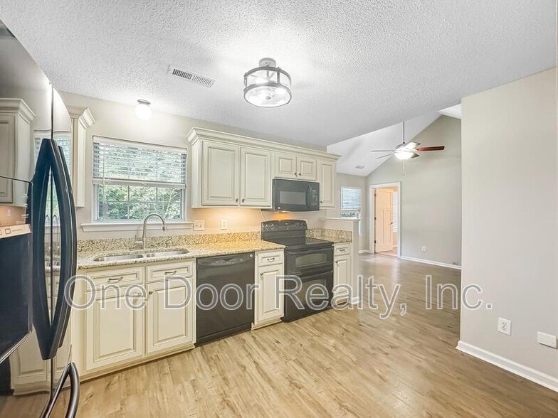 Building Photo - 6021 Allegheny Rd