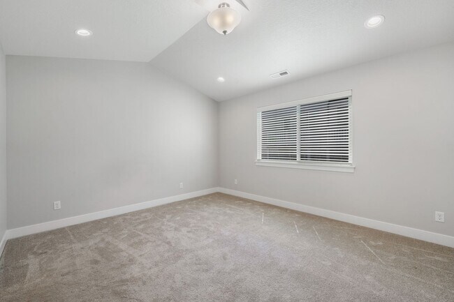 Building Photo - 3856 W 1650 N