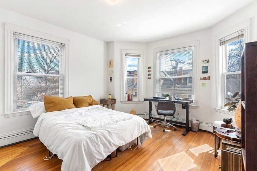 Building Photo - 27 Ellery St