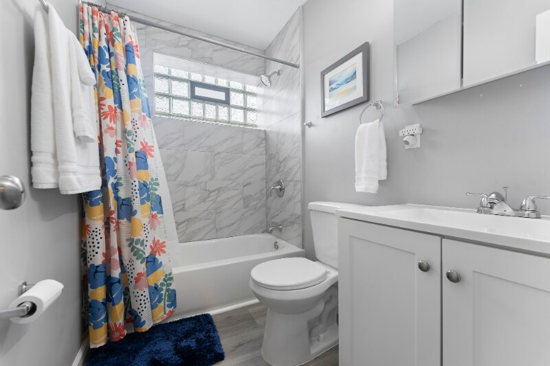 Building Photo - 438 N Park Ave