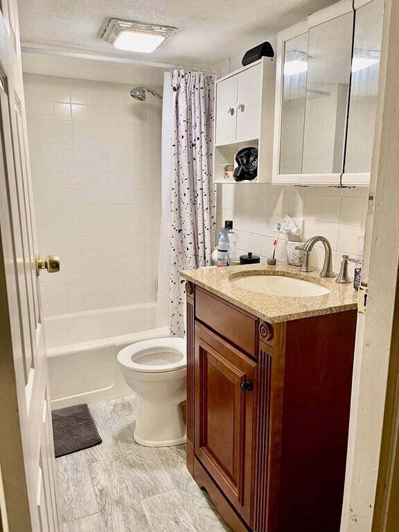 Building Photo - 136 Chiswick Rd