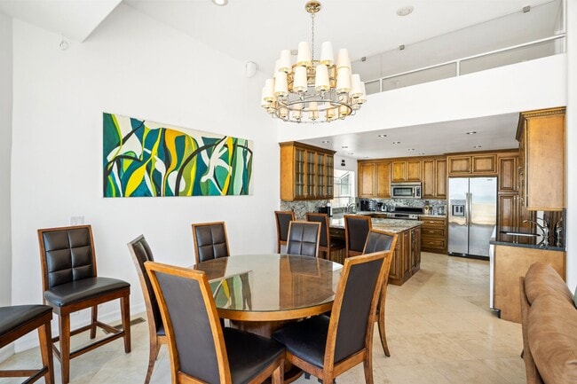 Building Photo - 3525 Ocean Dr