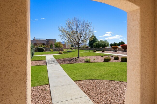 Building Photo - Spacious Home in Del Prado with pool access