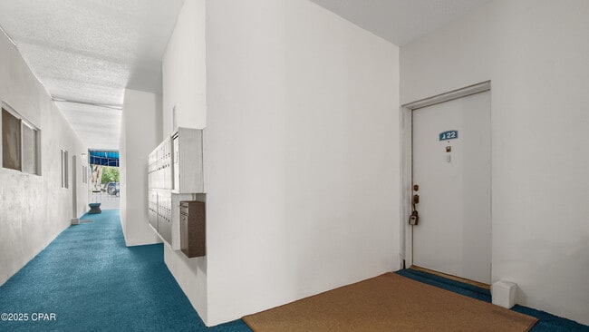 Building Photo - 316 Cherry St