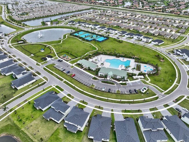 Building Photo - 9381 Serapis Wy