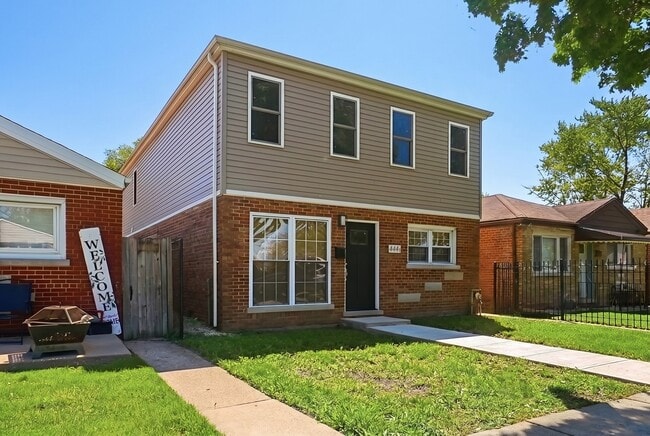 Building Photo - 4447 S Leamington Ave