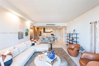 Building Photo - 251 Crandon Blvd