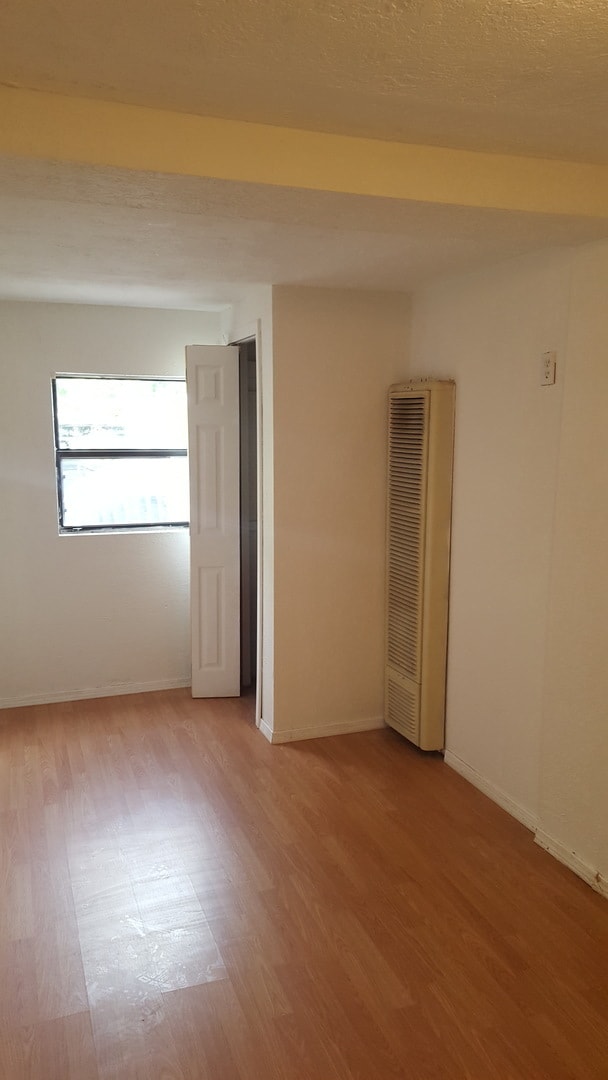 Building Photo - OLD TOWN 2 Bedroom 1 Bath