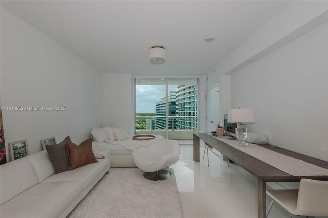 Building Photo - 1080 Brickell Ave