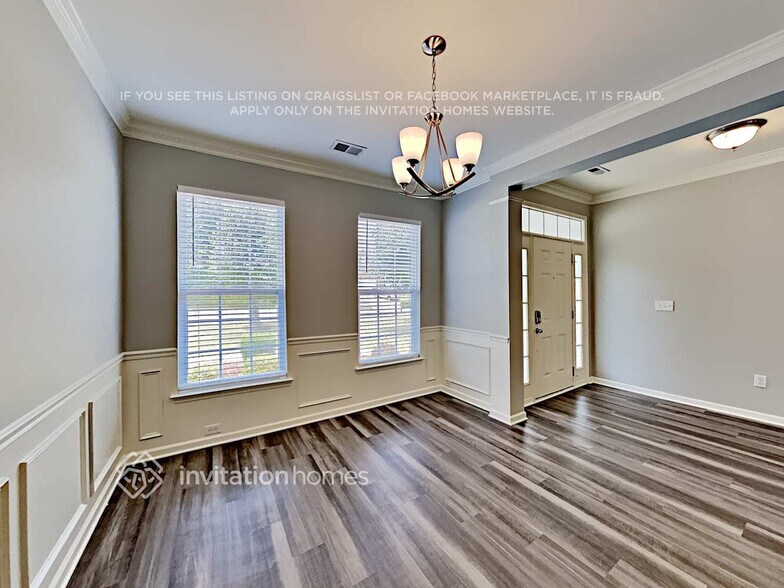 Building Photo - 14643 Eastgrove Dr