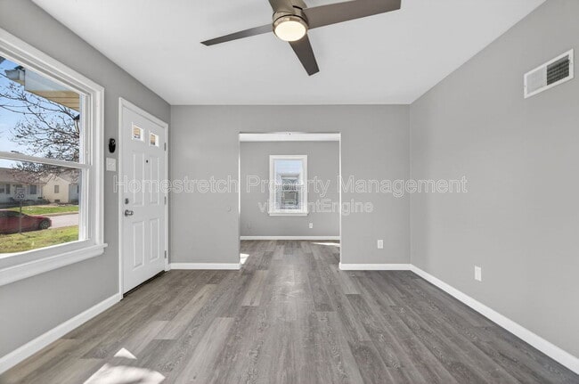 Building Photo - 9625 Theodosia Ave