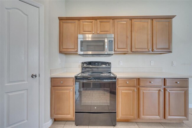 Building Photo - 6408 S Goldenrod Rd